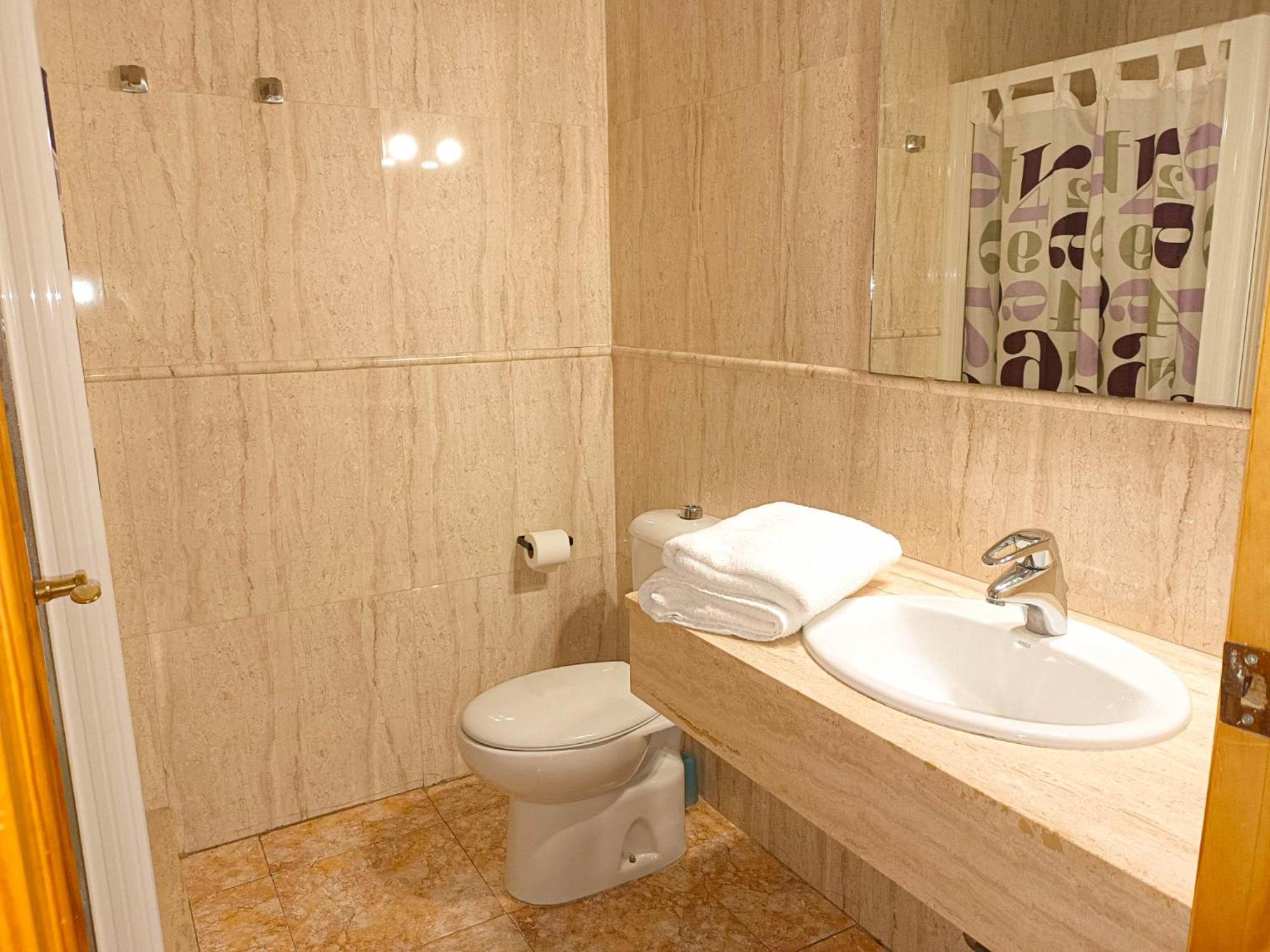 Hostal Gran Via Levante Torrevieja Eksteriør billede